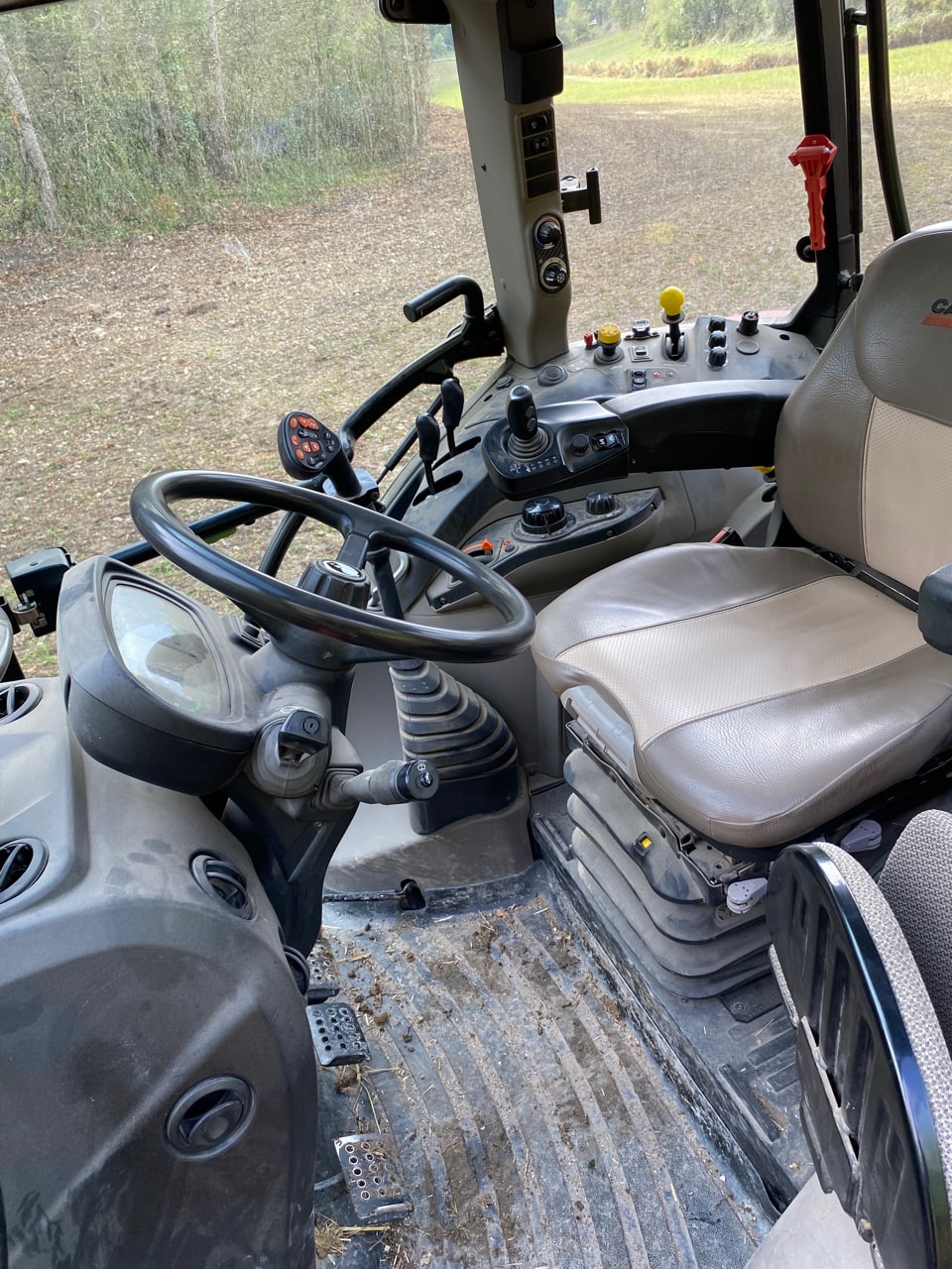 Tracteur CASE IH FARMALL 105 U PRO - photo slide 5
