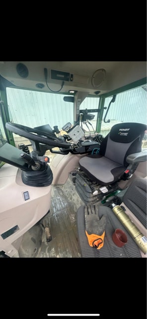 Tracteur FENDT 211 VARIO - photo slide 11