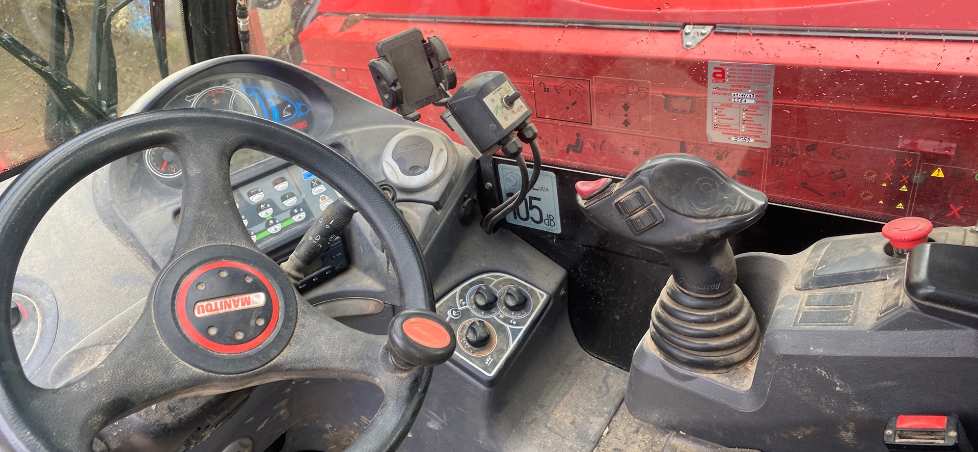 Telescopique MANITOU MLT 840-145 PS - photo slide 14