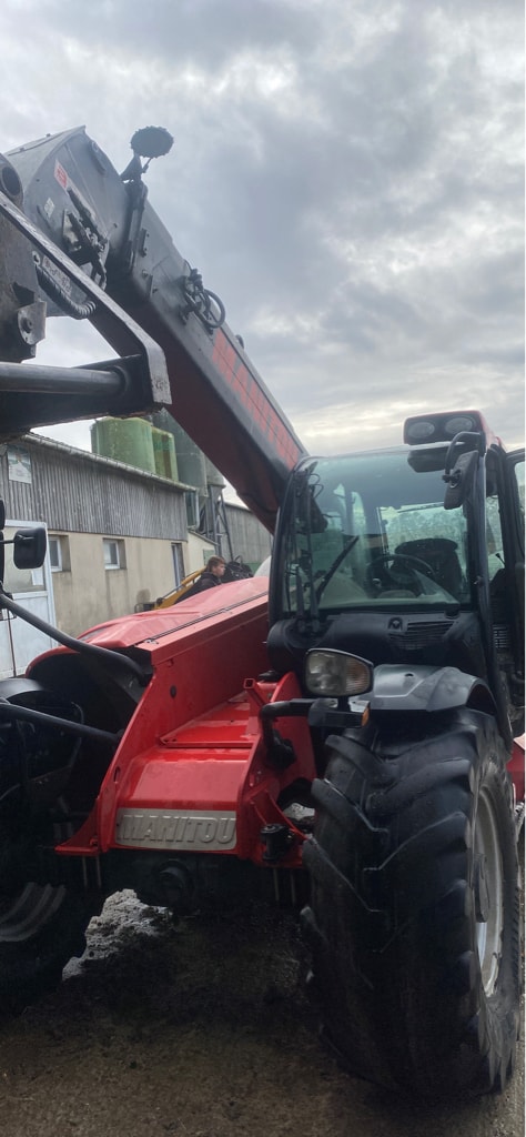 Telescopique MANITOU MLT 840-145 PS - photo slide 11