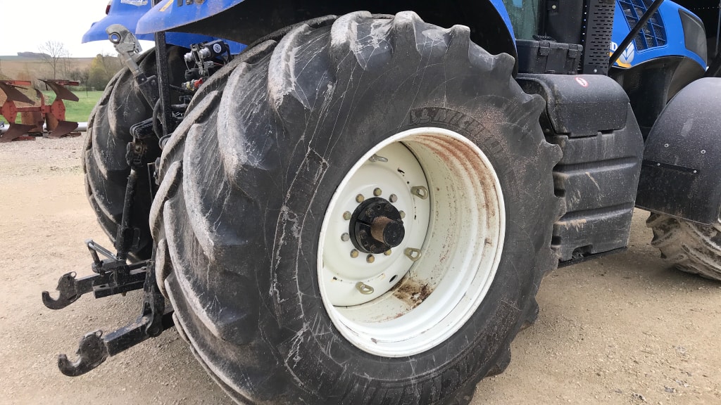 Tracteur NEW HOLLAND T8-390 - photo slide 5