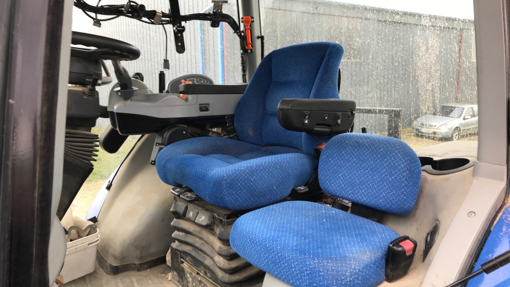 Tracteur NEW HOLLAND T8-390 - photo slide 9