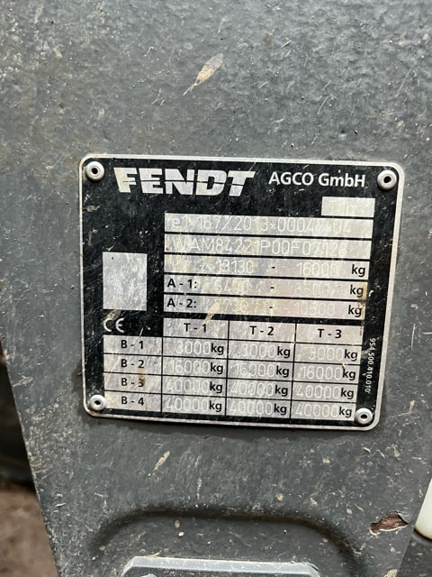 Tracteur FENDT 828 S4 PROFI + - photo slide 13