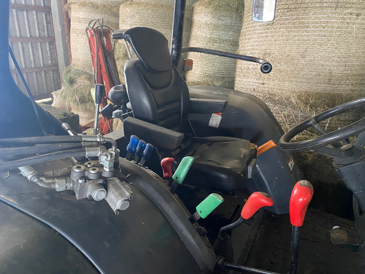 Tracteur DEUTZ FAHR AGROPLUS 77 - photo slide 6