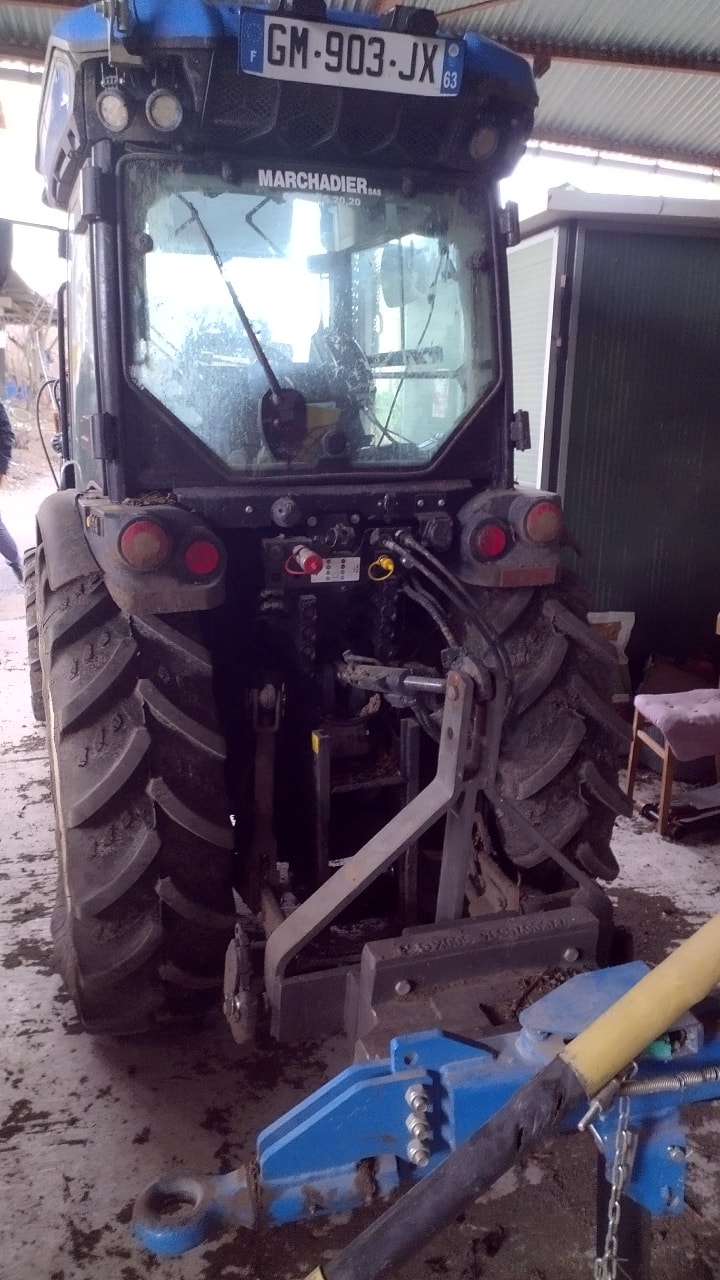 Tracteur NEW HOLLAND T4.120F - photo slide 7
