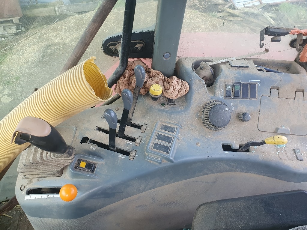 Tracteur MC CORMICK MTX 120 - photo slide 5