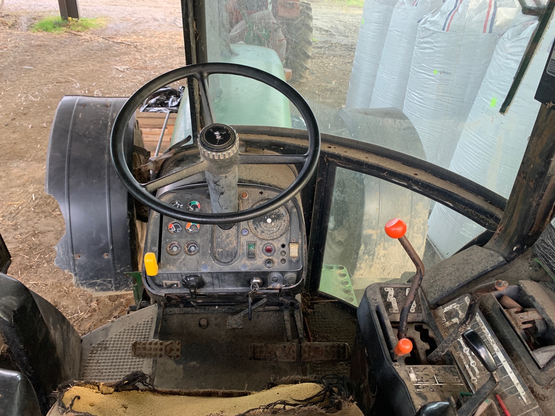 Tracteur JOHN DEERE 4040S - photo slide 7