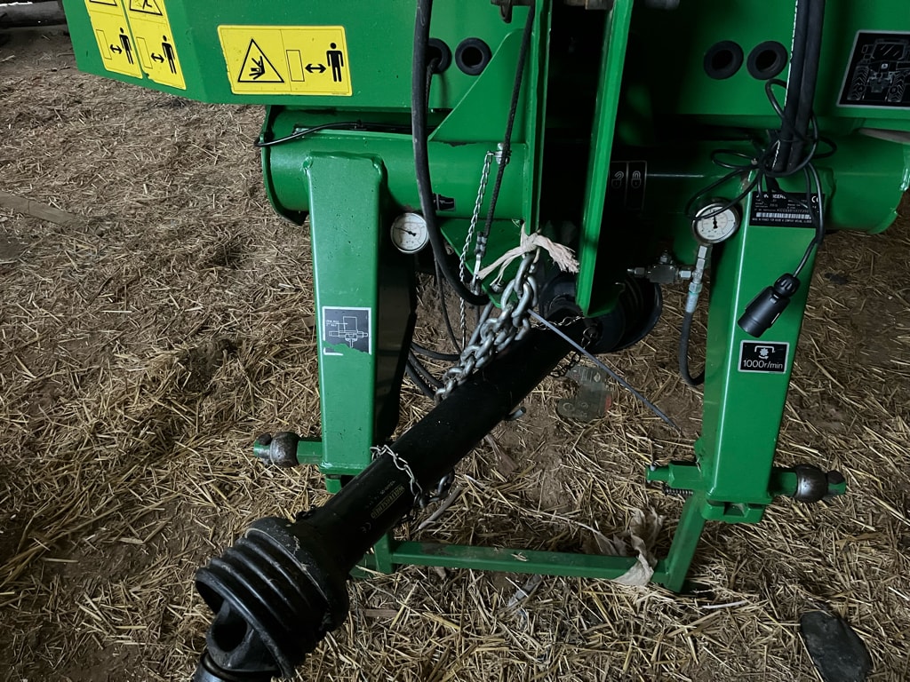 Faucheuse JOHN DEERE 331 - photo slide 3