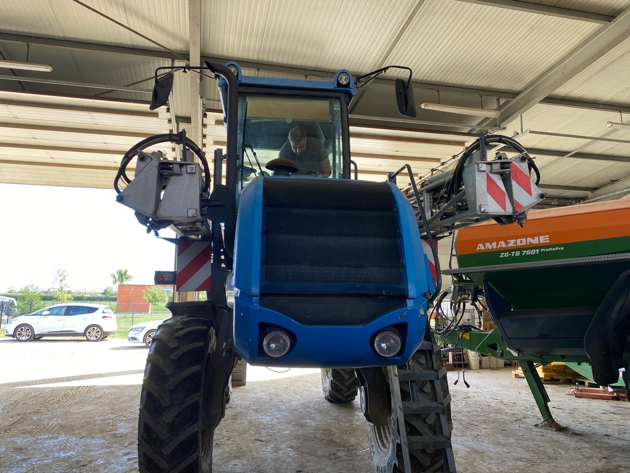 Pulverisateur automoteur EVRARD ALPHA VARITRACK 3000 - photo slide 2
