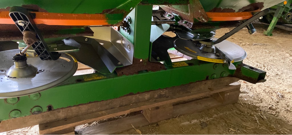 Epandeur engrais AMAZONE 1000 - photo slide 3