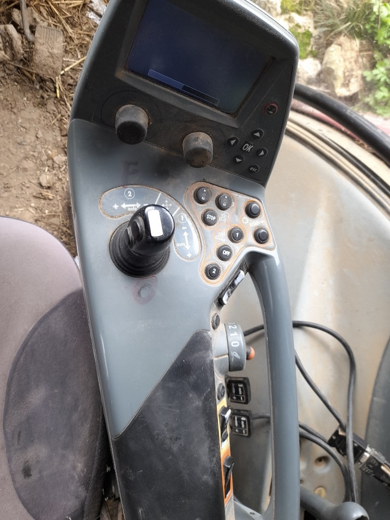Tracteur VALTRA T163 v - photo slide 12