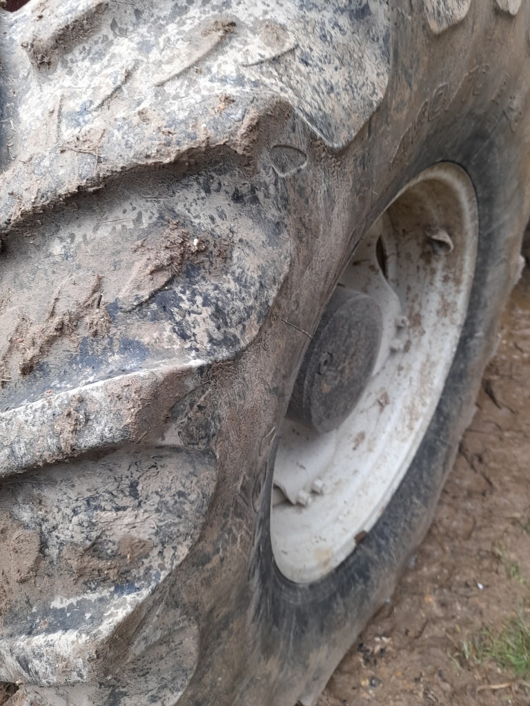 Tracteur VALTRA T163 v - photo slide 6