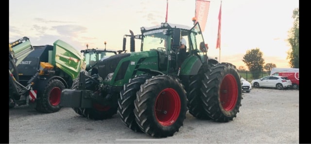 Tracteur FENDT 828V - photo slide 2