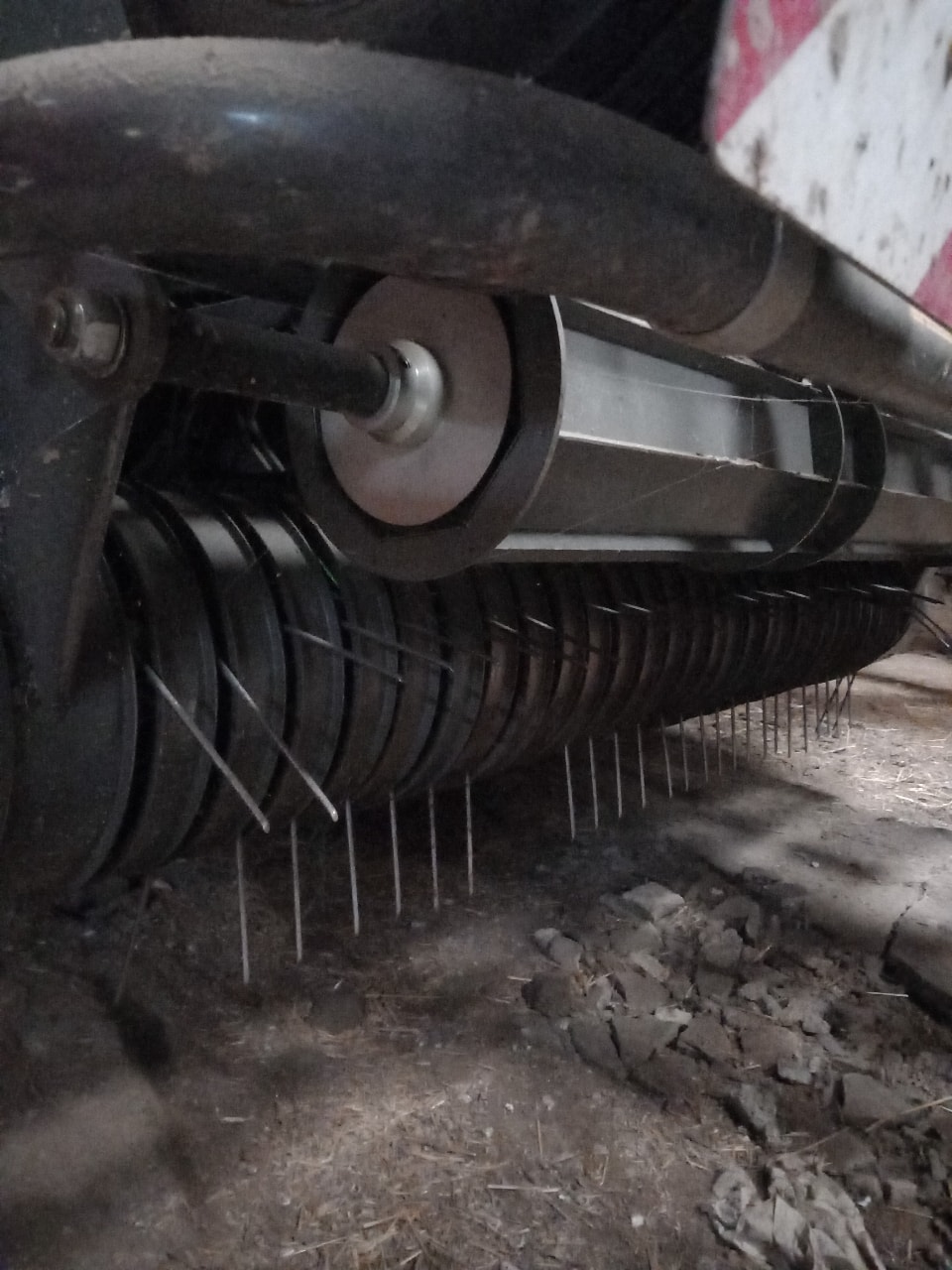 Presse balles rondes MASSEY FERGUSON 4180 X TRA - photo slide 8