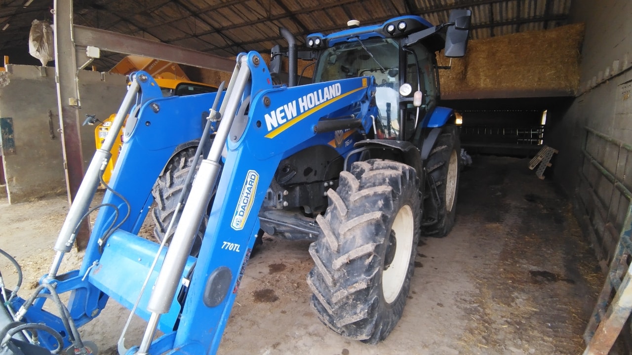 Tracteur chargeur NEW HOLLAND T6.155 Dynamic command - photo slide 2