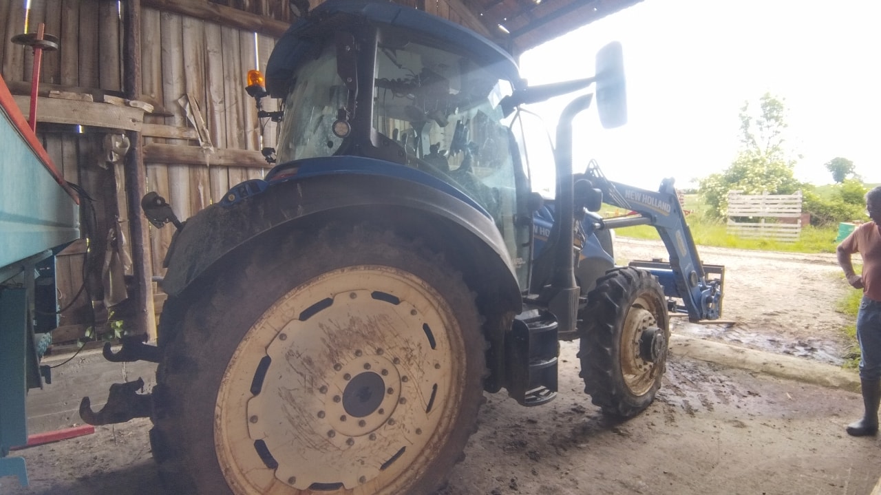 Tracteur NEW HOLLAND T5.120 AC - photo slide 4