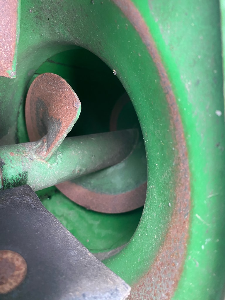 Moissonneuse JOHN DEERE T660 HM - photo slide 10