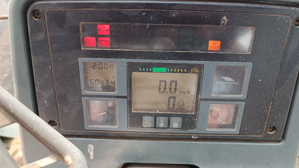 Tracteur MC CORMICK MTX 110 - photo slide 11