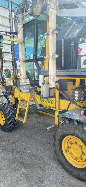 Tracteur enjambeur CMC X4100 - photo slide 1