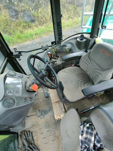 Tracteur chargeur CLAAS ARION 410 - photo slide 8