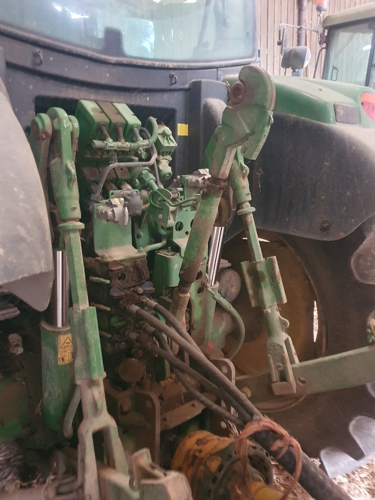 Tracteur chargeur JOHN DEERE 6130R - photo slide 9