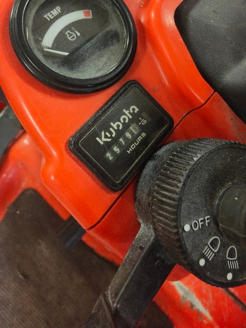 Tondeuse autoportee KUBOTA F2880 - photo slide 9
