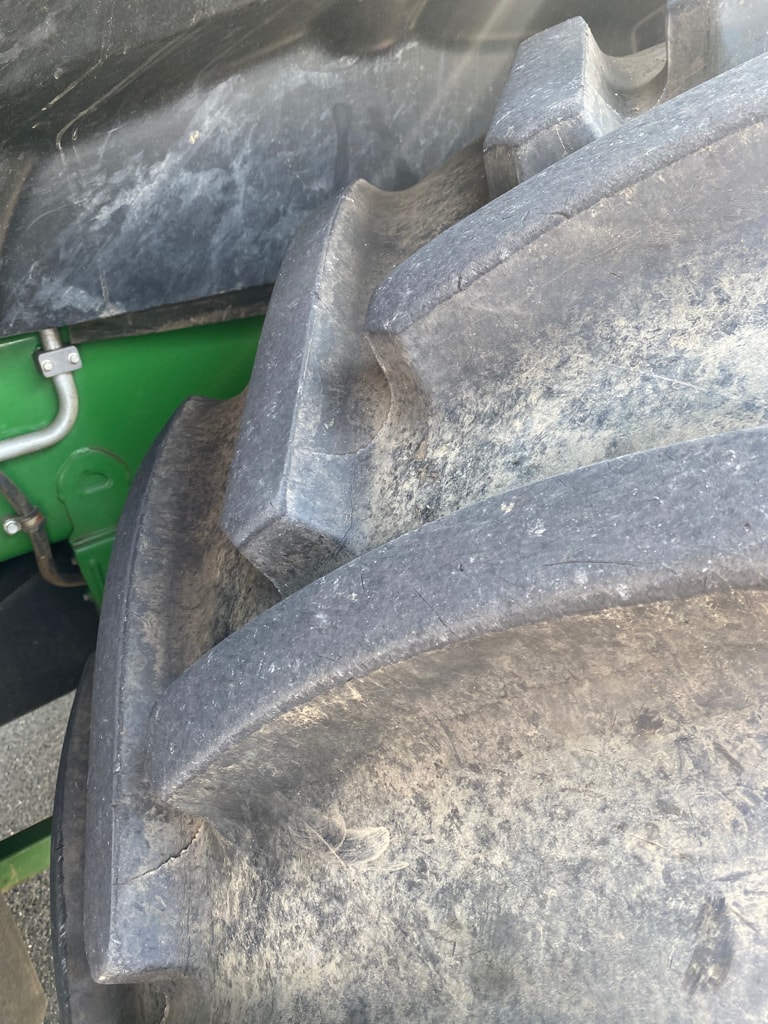 Ensileuse JOHN DEERE 8300 i - photo slide 7
