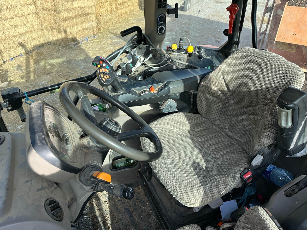 Tracteur chargeur CASE IH LUXXUM 110 - photo slide 10