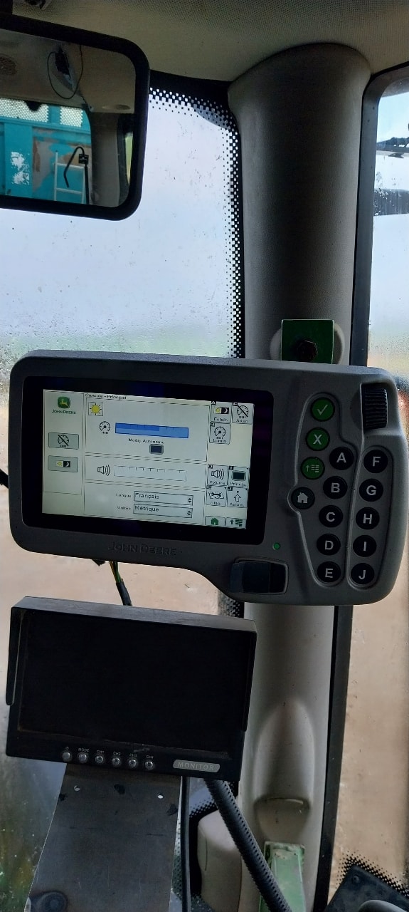 Presse balles rondes JOHN DEERE 990 - photo slide 6