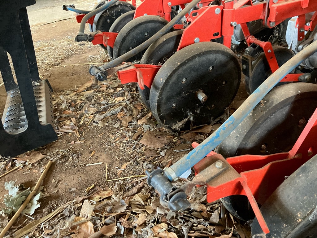 Semoir monograine KUHN Planter 3 M - photo slide 18