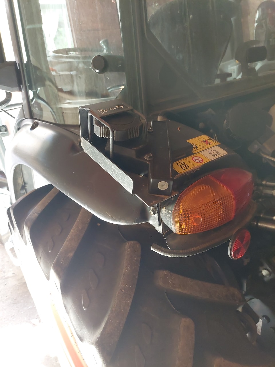 Tracteur KUBOTA M5091 - photo slide 10
