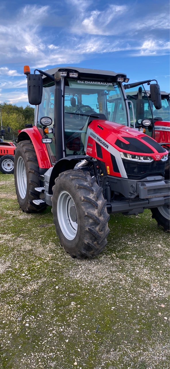 Tracteur MASSEY FERGUSON 5S.115 Dyna 4 - photo slide 1
