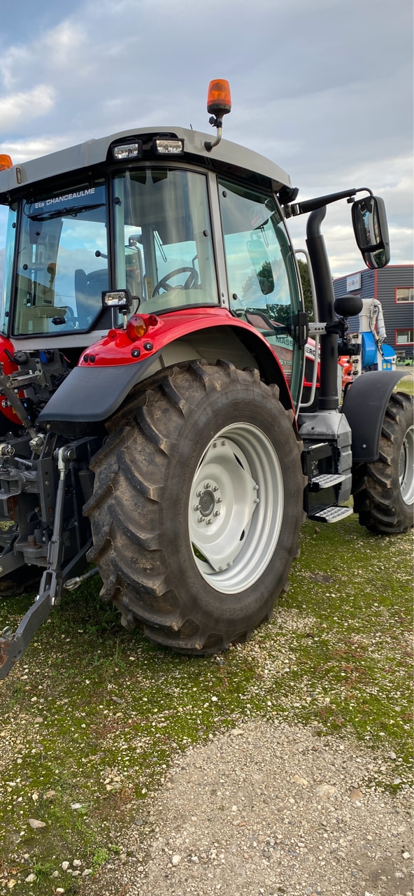 Tracteur MASSEY FERGUSON 5S.115 Dyna 4 - photo slide 4
