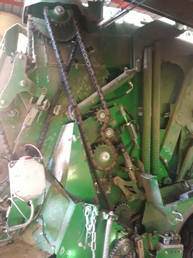 Presse balles rondes JOHN DEERE V 461 RC 25 FILET - photo slide 7