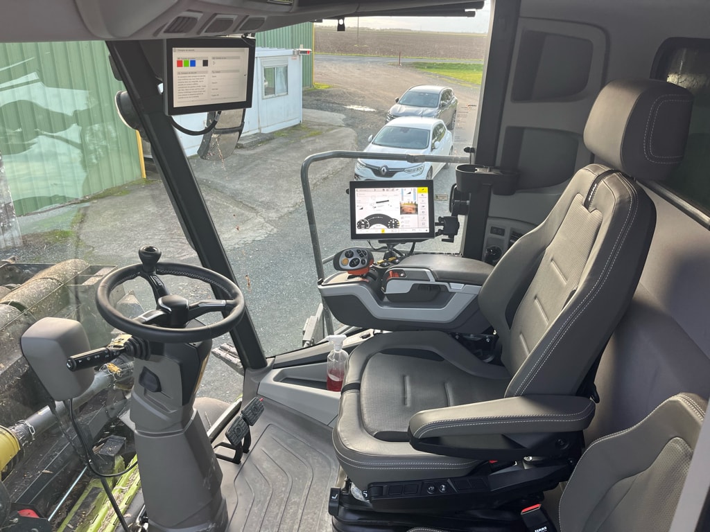 Moissonneuse CLAAS LEXION 8600 TERRATRAC - photo slide 15