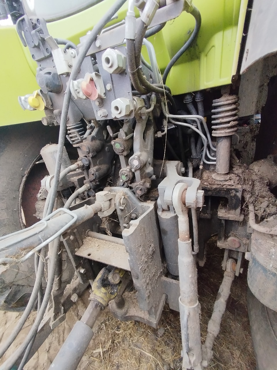 Tracteur chargeur CLAAS Arion 510 - photo slide 11