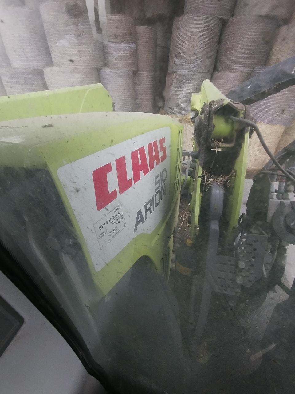 Tracteur chargeur CLAAS Arion 510 - photo slide 14