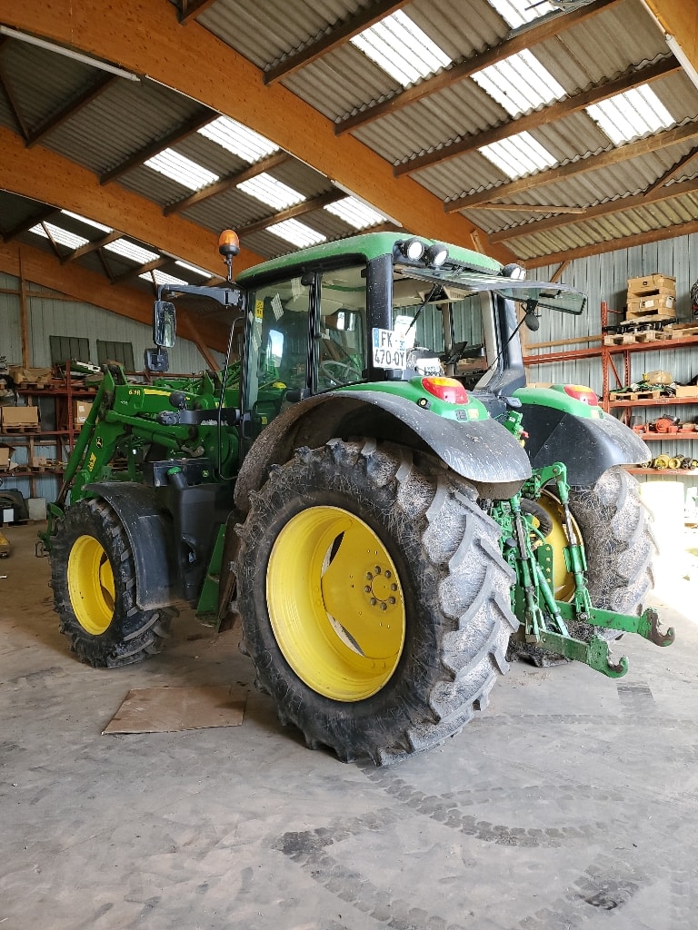 Tracteur chargeur JOHN DEERE 6110M - photo slide 2