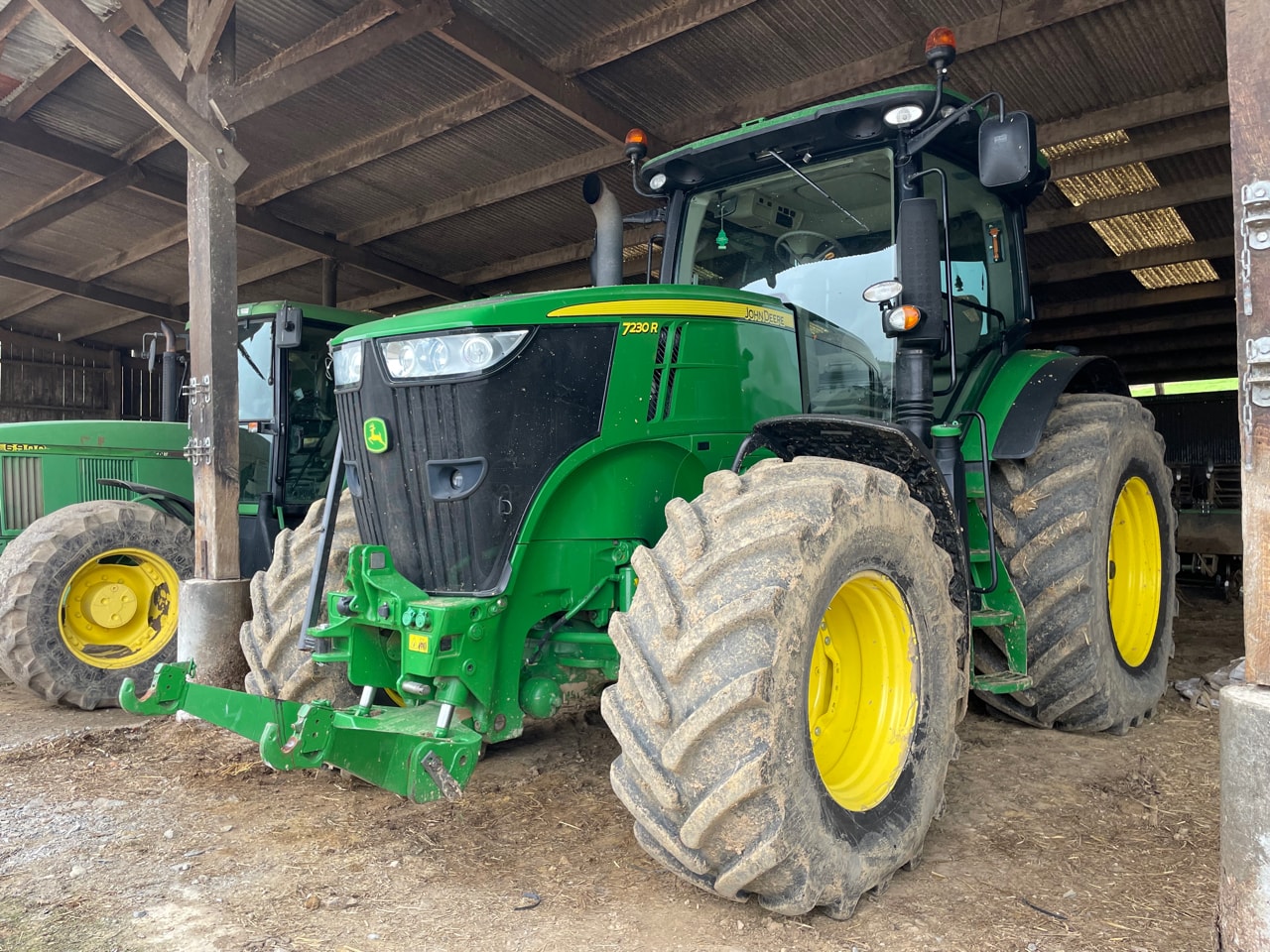 Tracteur JOHN DEERE 7230R 9.0L - photo slide 6