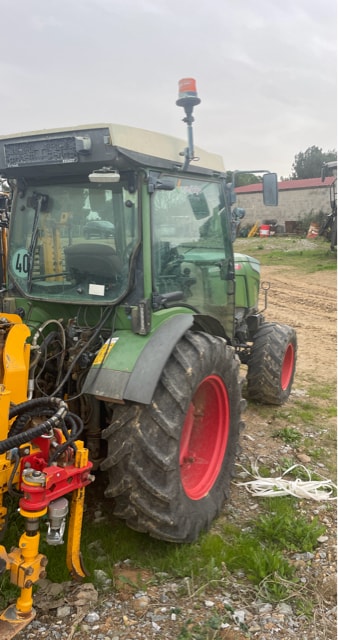 Tracteur FENDT 211 F  - photo slide 3