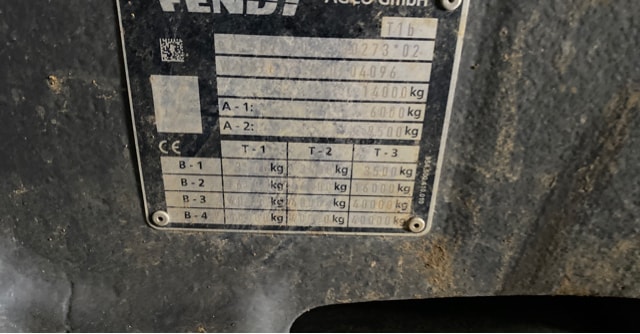 Tracteur FENDT 724 power plus - photo slide 5