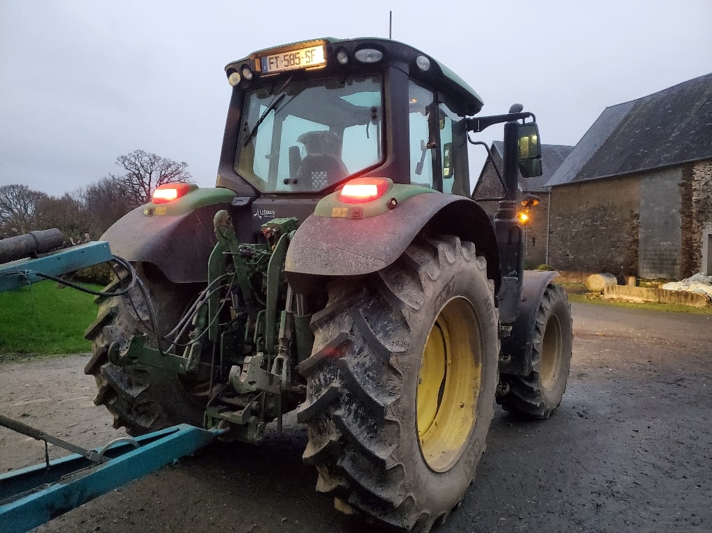Tracteur chargeur JOHN DEERE 6130M - photo slide 11