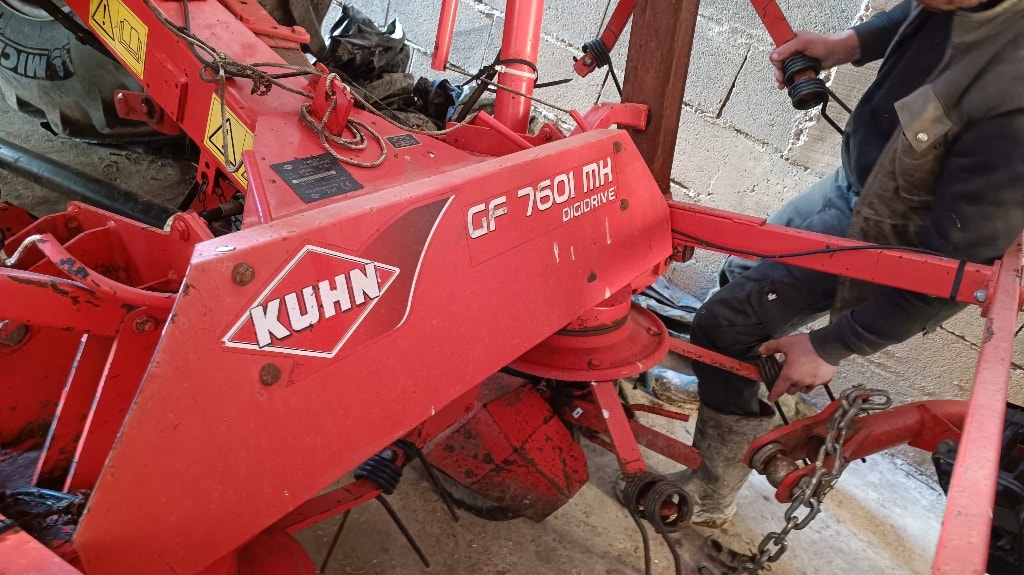 Faneuse KUHN Gf 7601 - photo slide 7