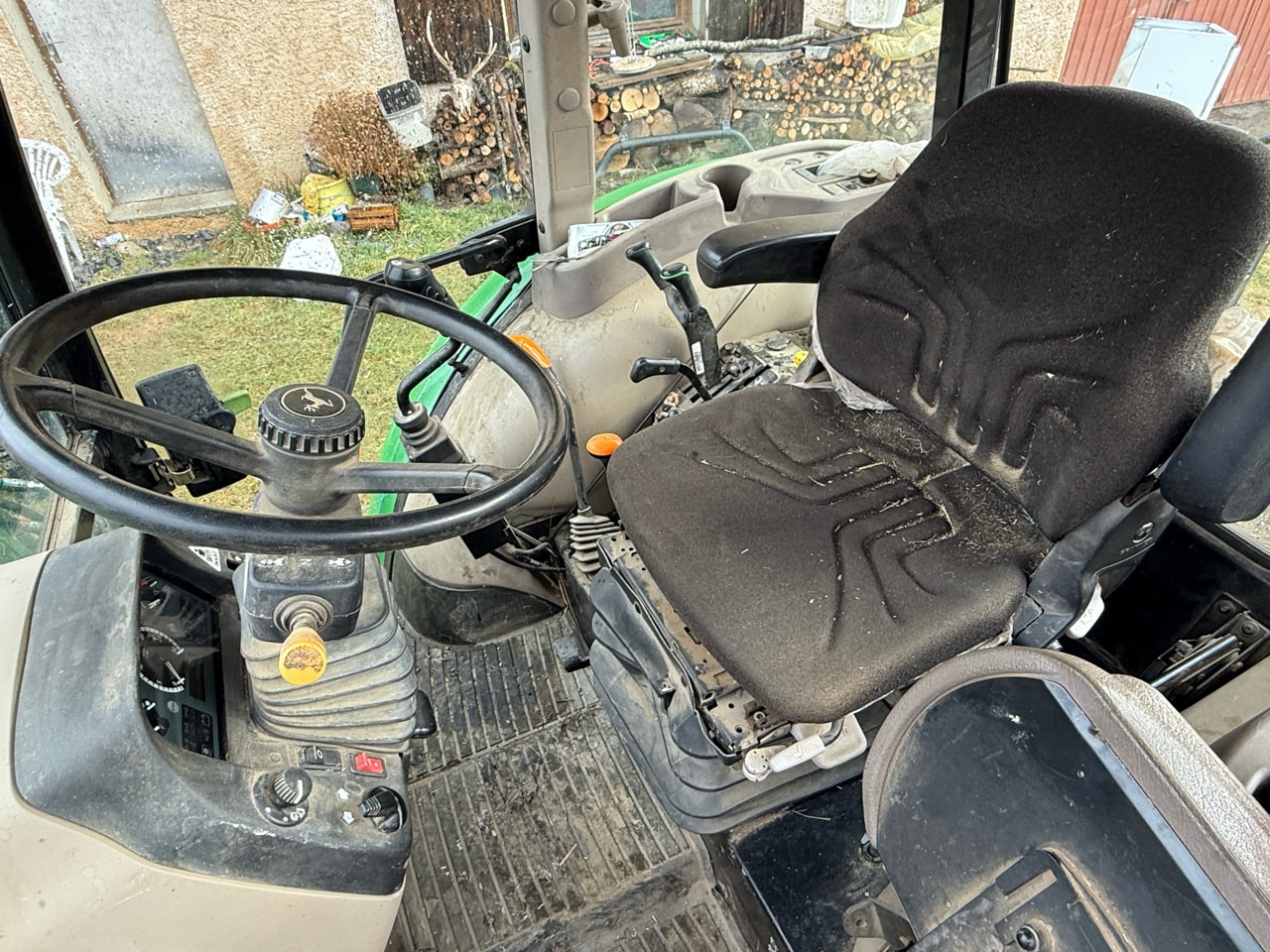 Tracteur chargeur JOHN DEERE 5075E - photo slide 14