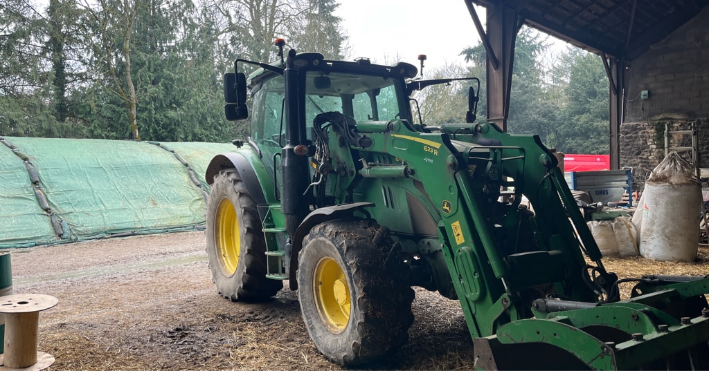 Tracteur chargeur JOHN DEERE 6130R - photo slide 3