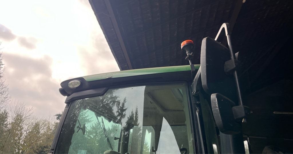 Tracteur chargeur JOHN DEERE 6130R - photo slide 6