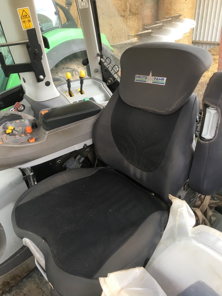 Tracteur chargeur DEUTZ FAHR 6165.4 AGROTRON TTV - photo slide 23