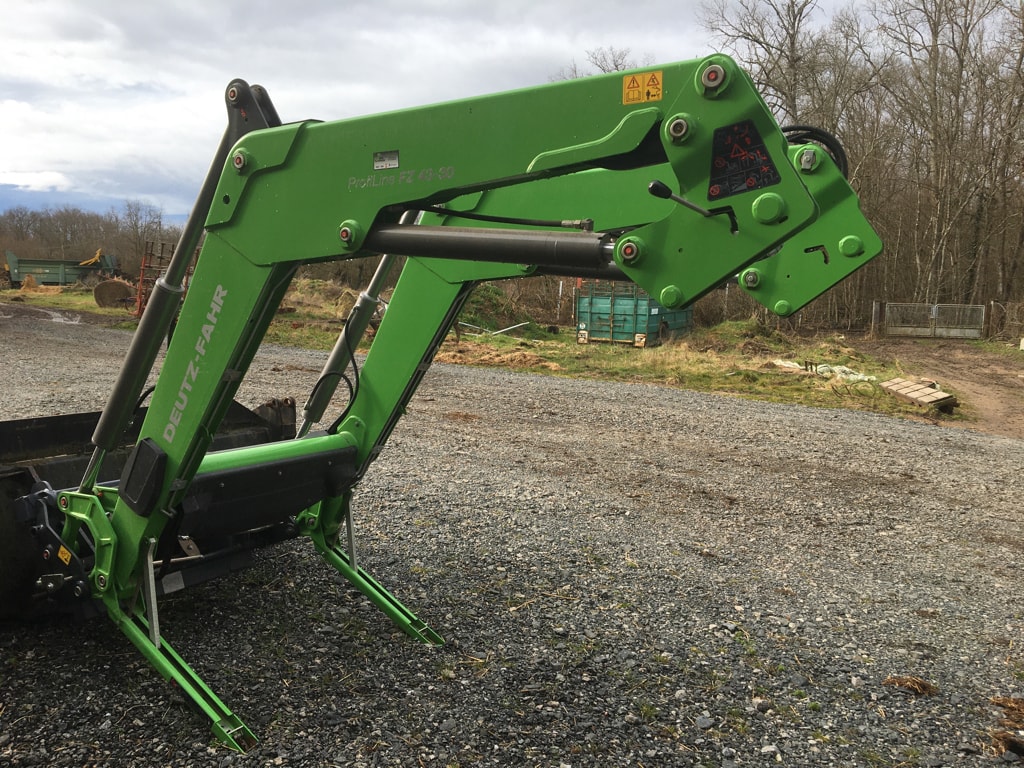 Tracteur chargeur DEUTZ FAHR 6165.4 AGROTRON TTV - photo slide 8