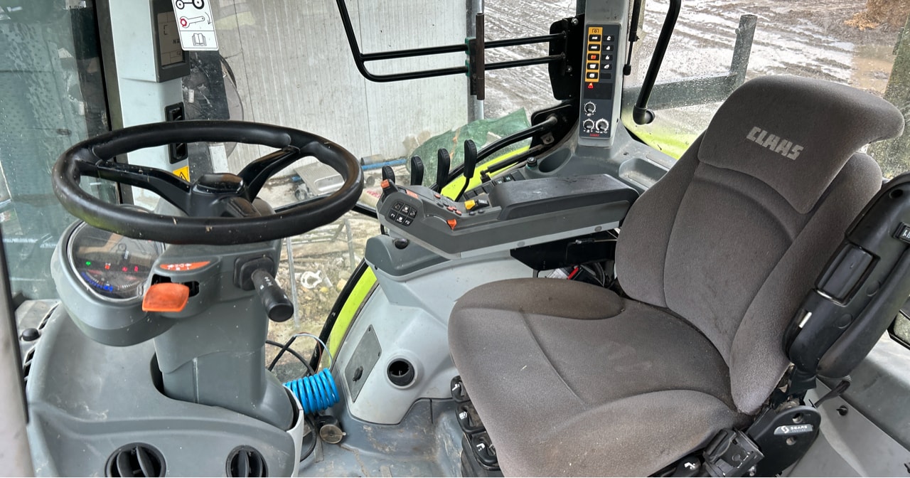 Tracteur CLAAS ARION 630 - photo slide 4