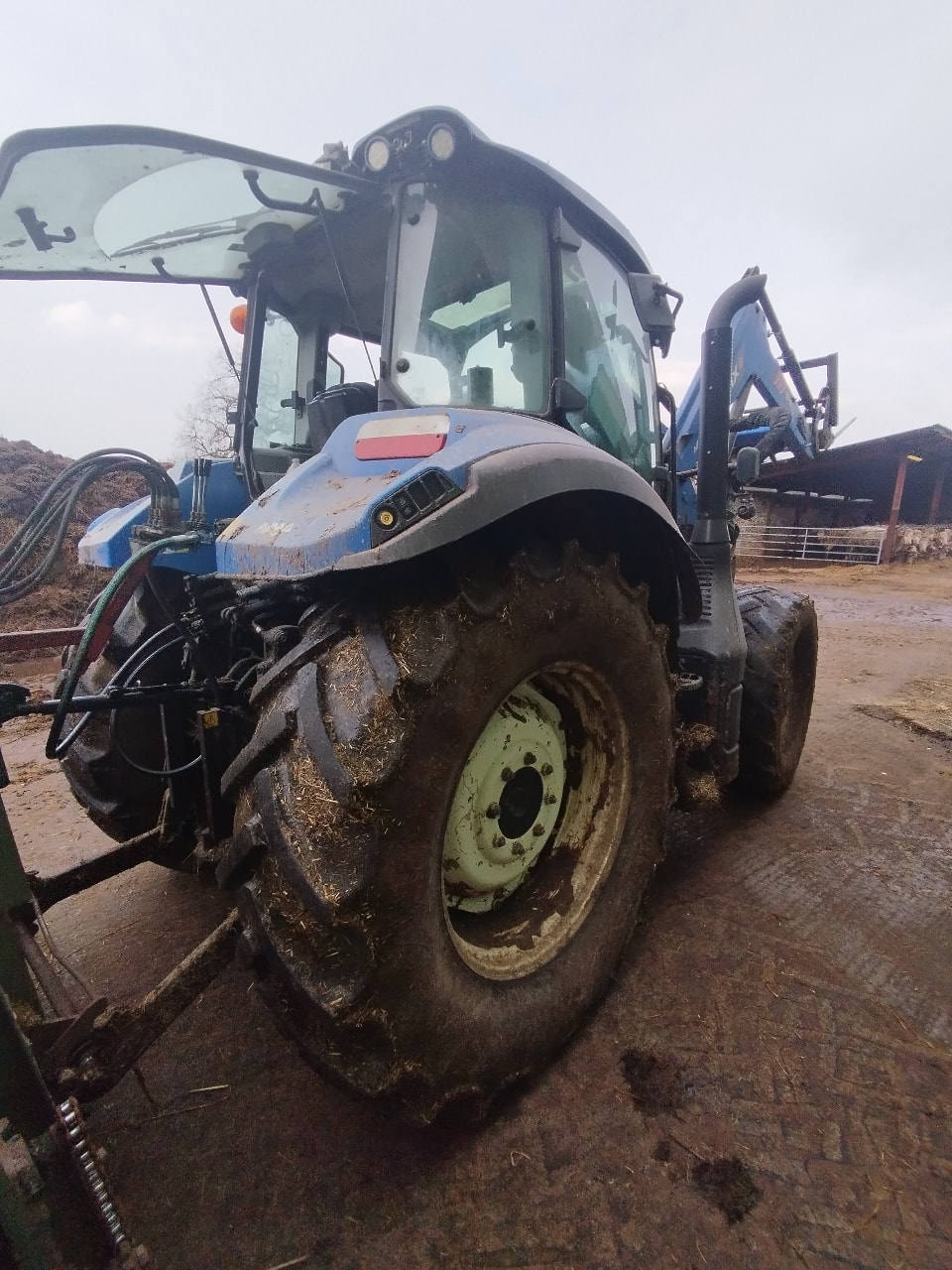 Tracteur chargeur NEW HOLLAND T5.100 EC - photo slide 8